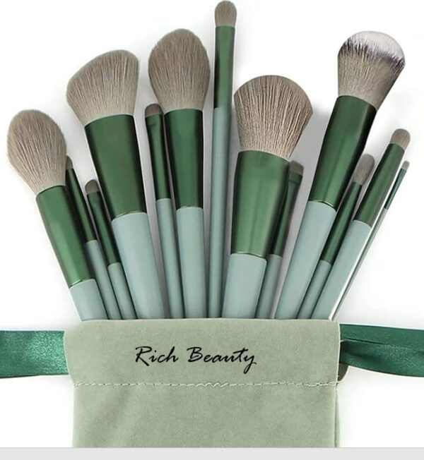 13-Piece Makeup Brush Set – Synthetic Bristles, Soft and